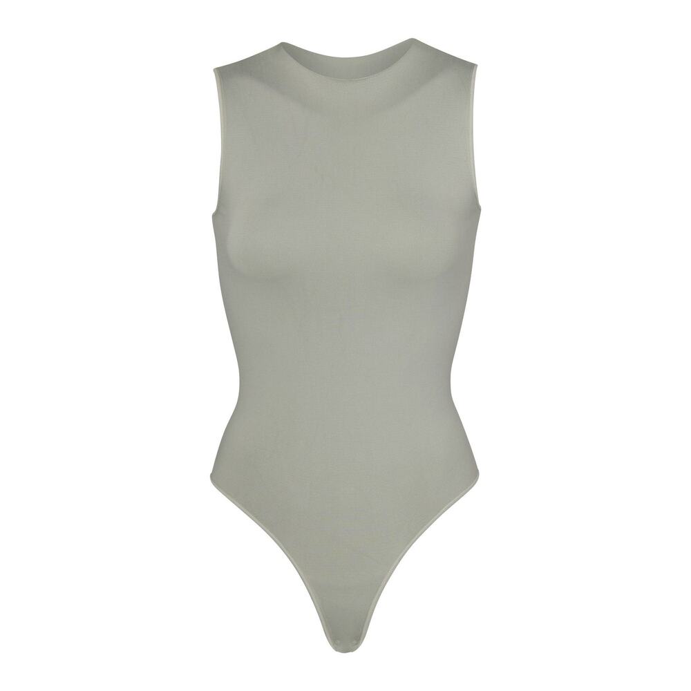 SKIMS Essential Crew Neck Sleeveless Bodysuit - S/M - Agave